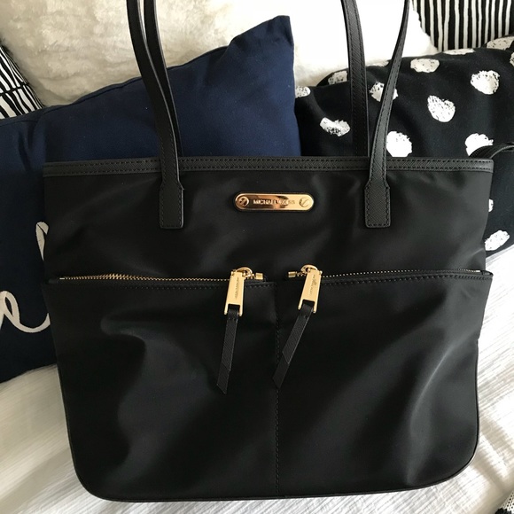 Michael Kors Handbags - Michael Kors Black nylon and trim leather bag